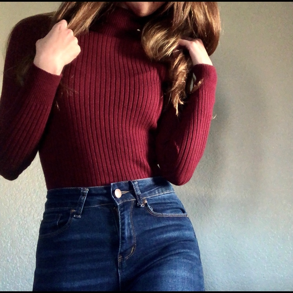 Small Rue 21 turtle neck sweater